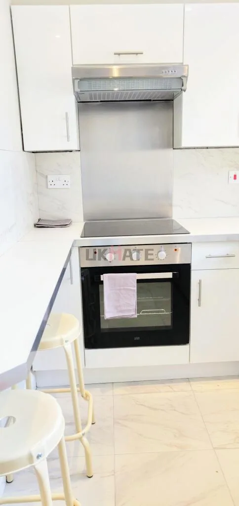 4 bedroom flat for rent