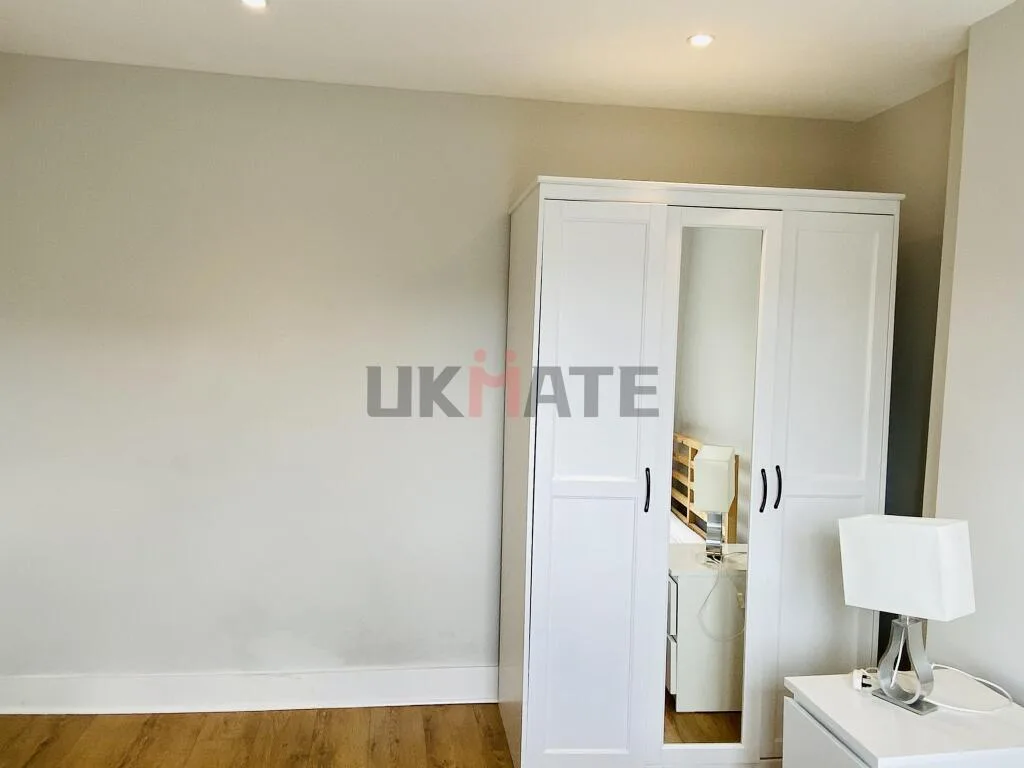 4 bedroom flat for rent