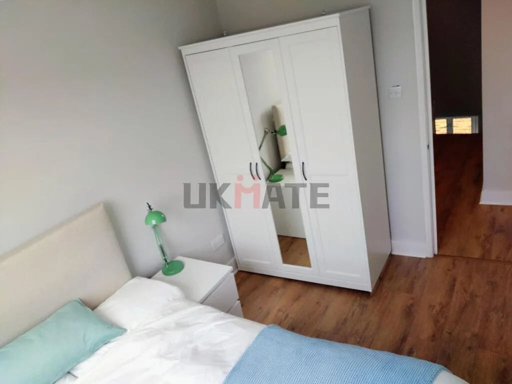 4 bedroom flat for rent