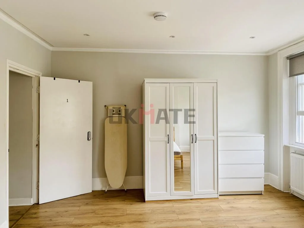 4 bedroom flat for rent