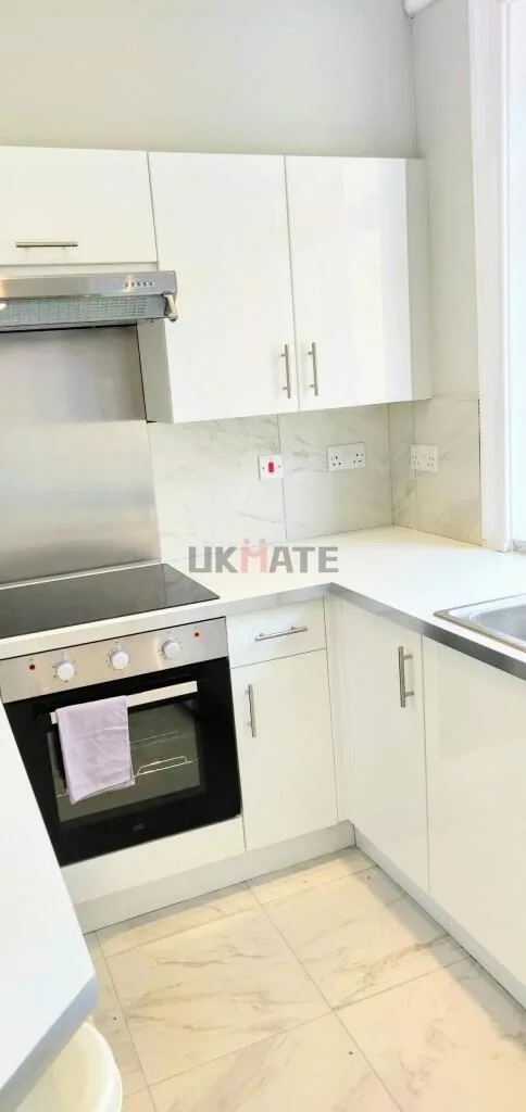 4 bedroom flat for rent