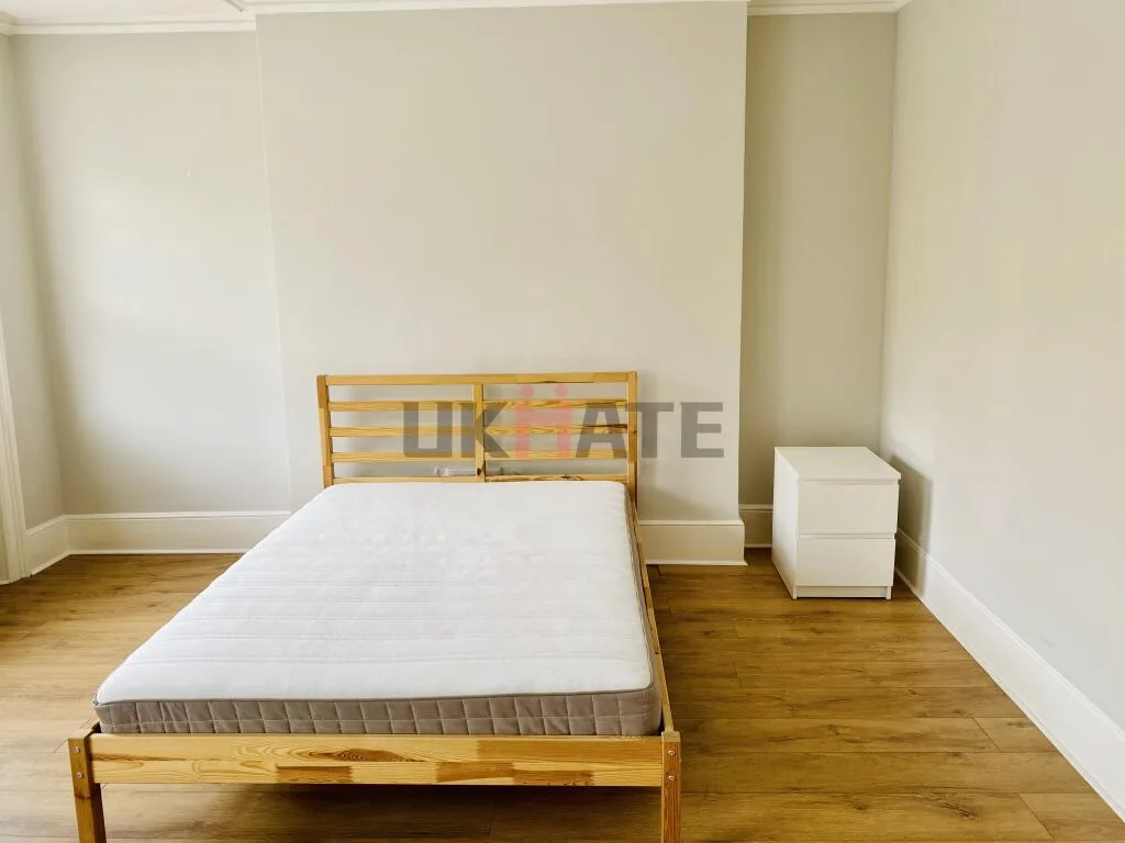 4 bedroom flat for rent