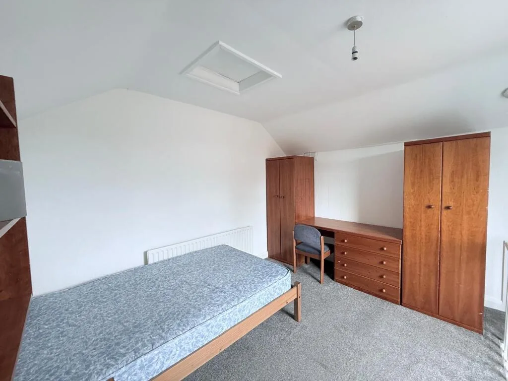 2 bedroom house for rent