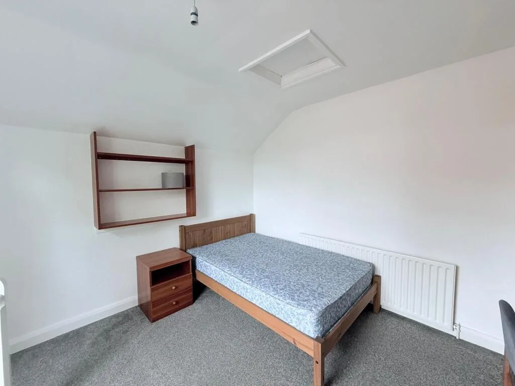 2 bedroom house for rent