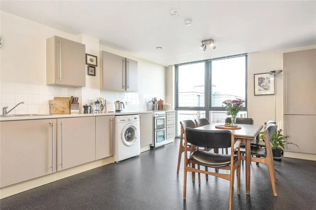1 bedroom penthouse for rent