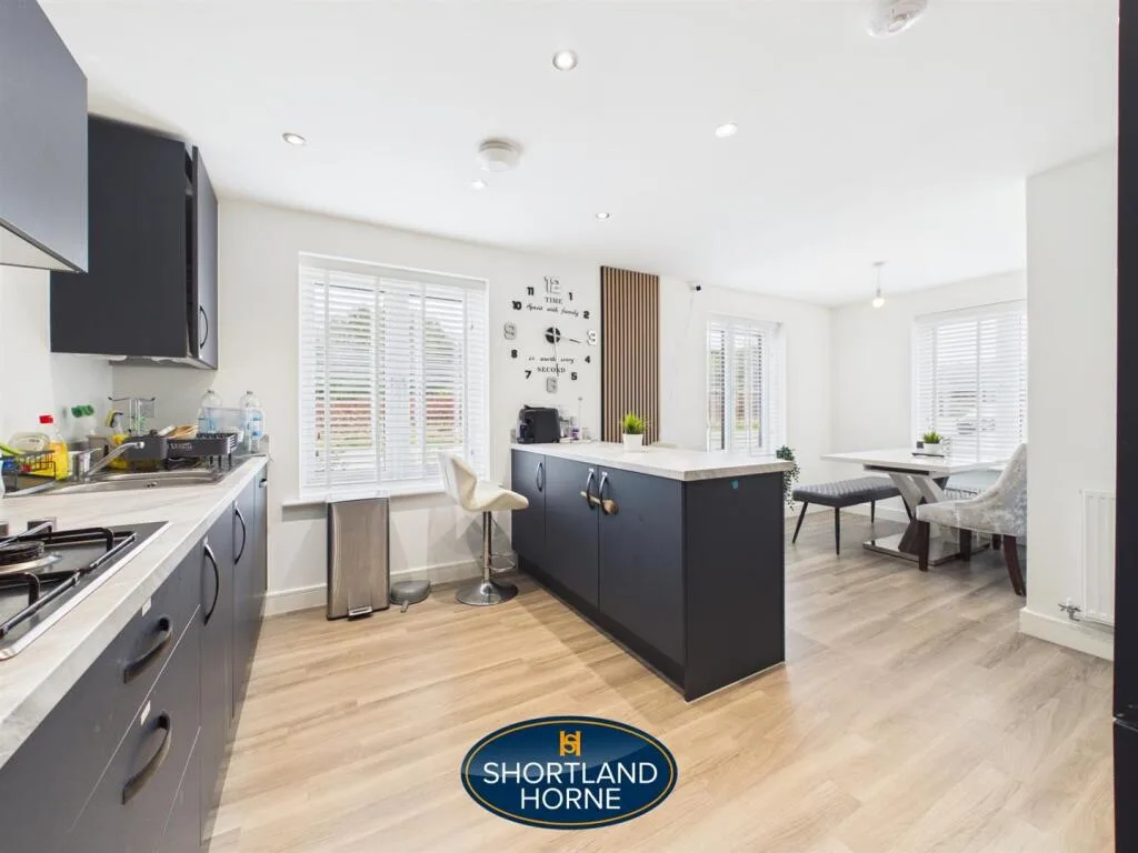 4 bedroom detached house for rent