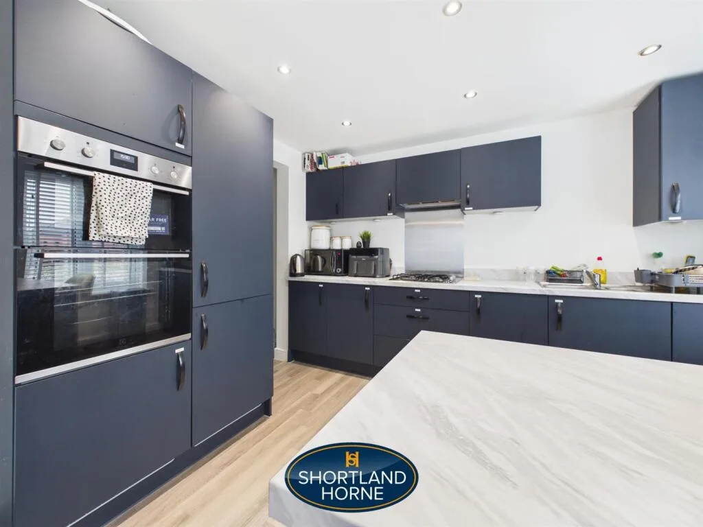 4 bedroom detached house for rent