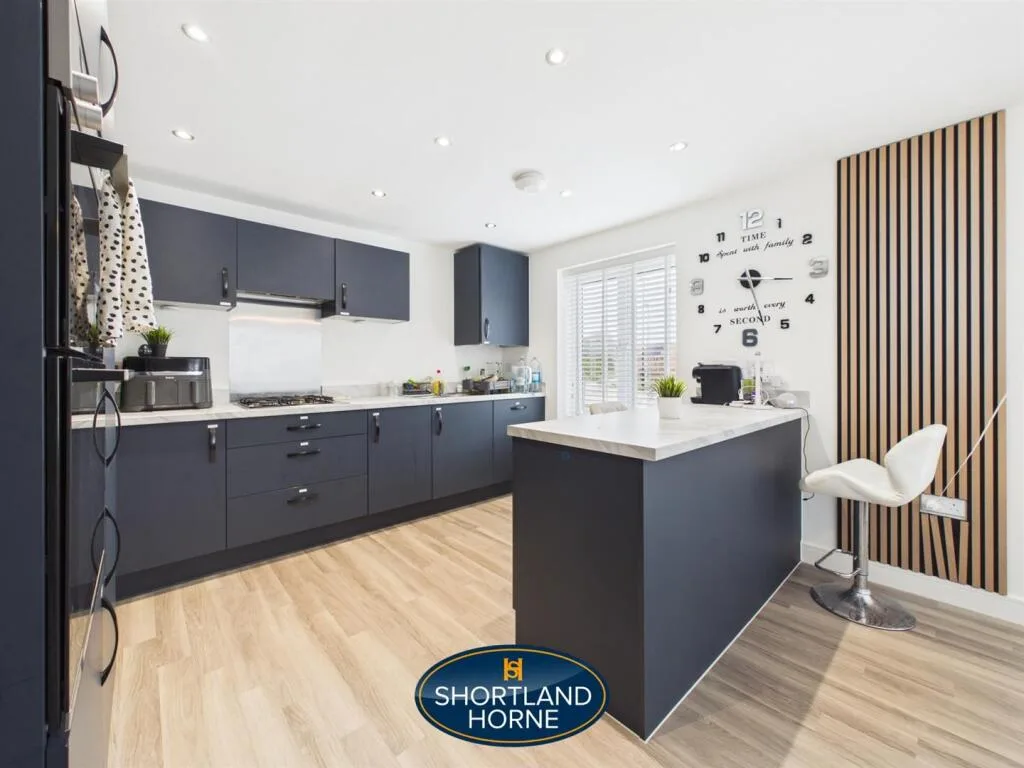 4 bedroom detached house for rent