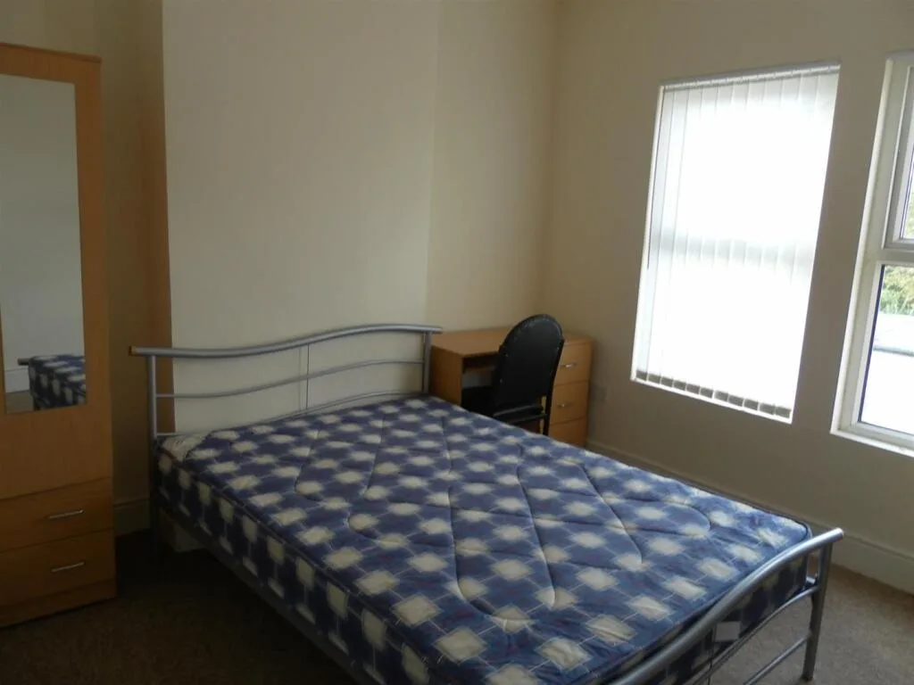 4 bedroom terraced house for rent