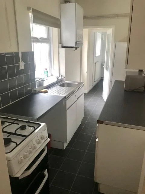 3 bedroom semi-detached house for rent
