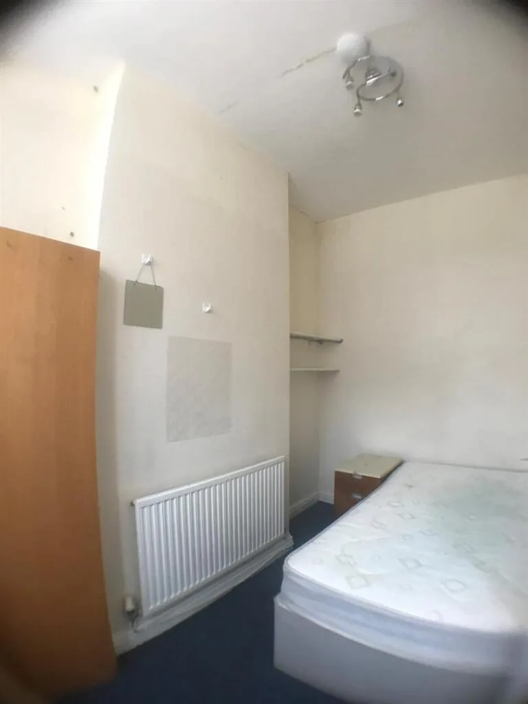 3 bedroom semi-detached house for rent