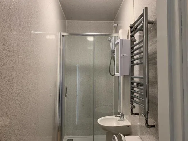3 bedroom semi-detached house for rent