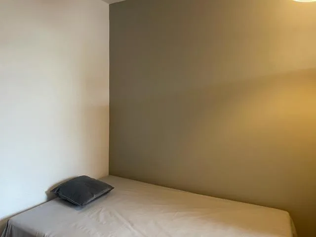 5 bedroom semi-detached house for rent