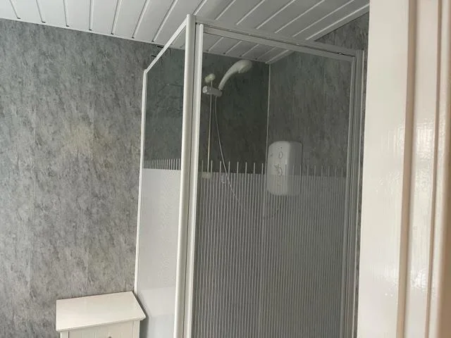 5 bedroom semi-detached house for rent