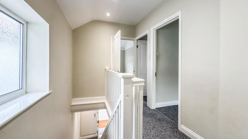 3 bedroom semi-detached house for rent