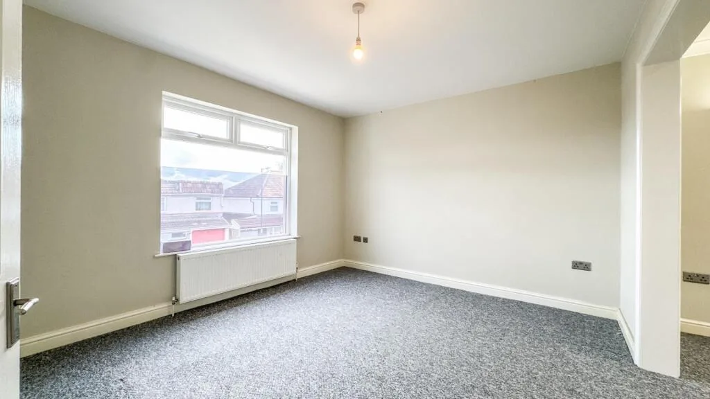 3 bedroom semi-detached house for rent