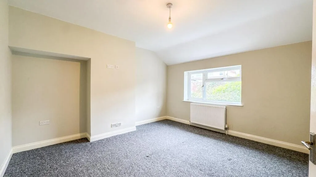 3 bedroom semi-detached house for rent