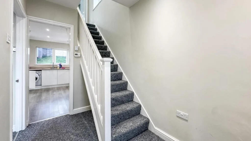 3 bedroom semi-detached house for rent