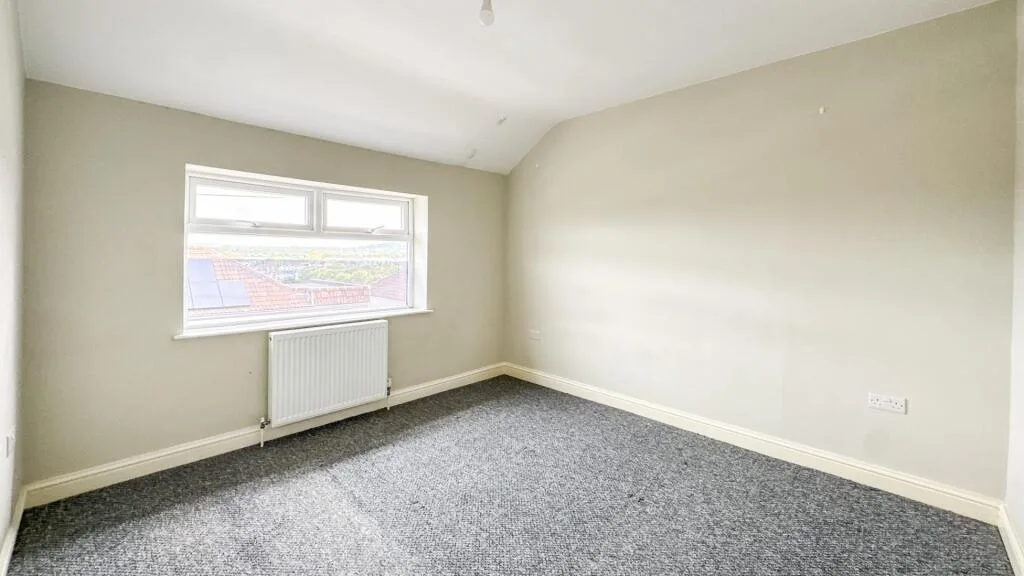 3 bedroom semi-detached house for rent
