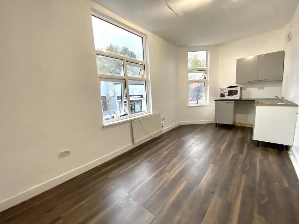 Studio flat for rent
