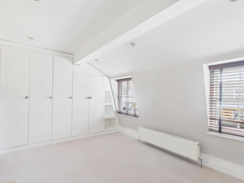 4 bedroom terraced house for rent