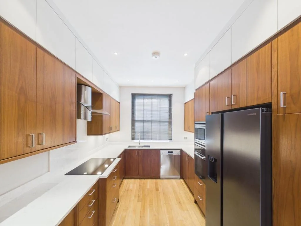 4 bedroom terraced house for rent
