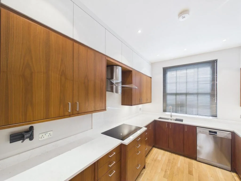 4 bedroom terraced house for rent