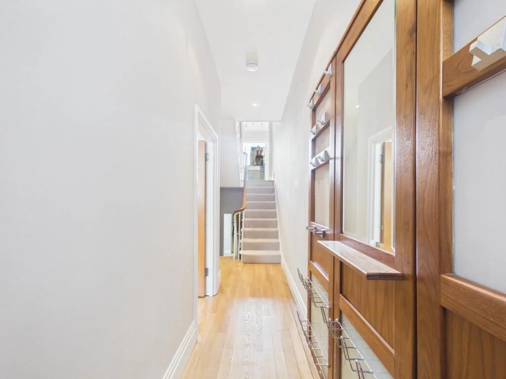 4 bedroom terraced house for rent