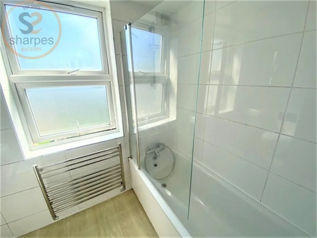 3 bedroom maisonette for rent