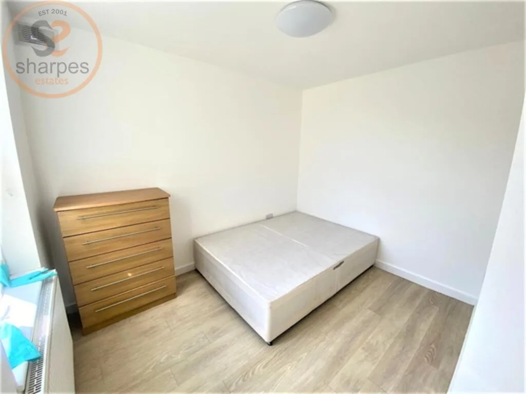 3 bedroom maisonette for rent