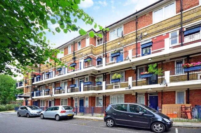 2 bedroom maisonette for rent