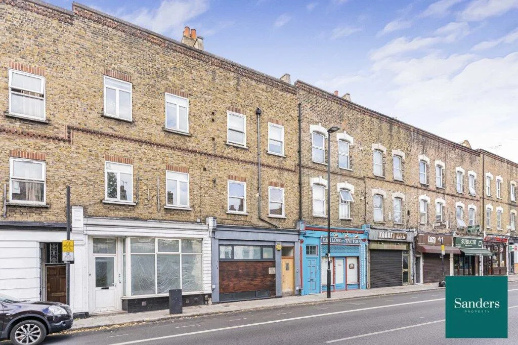 5 bedroom flat for rent