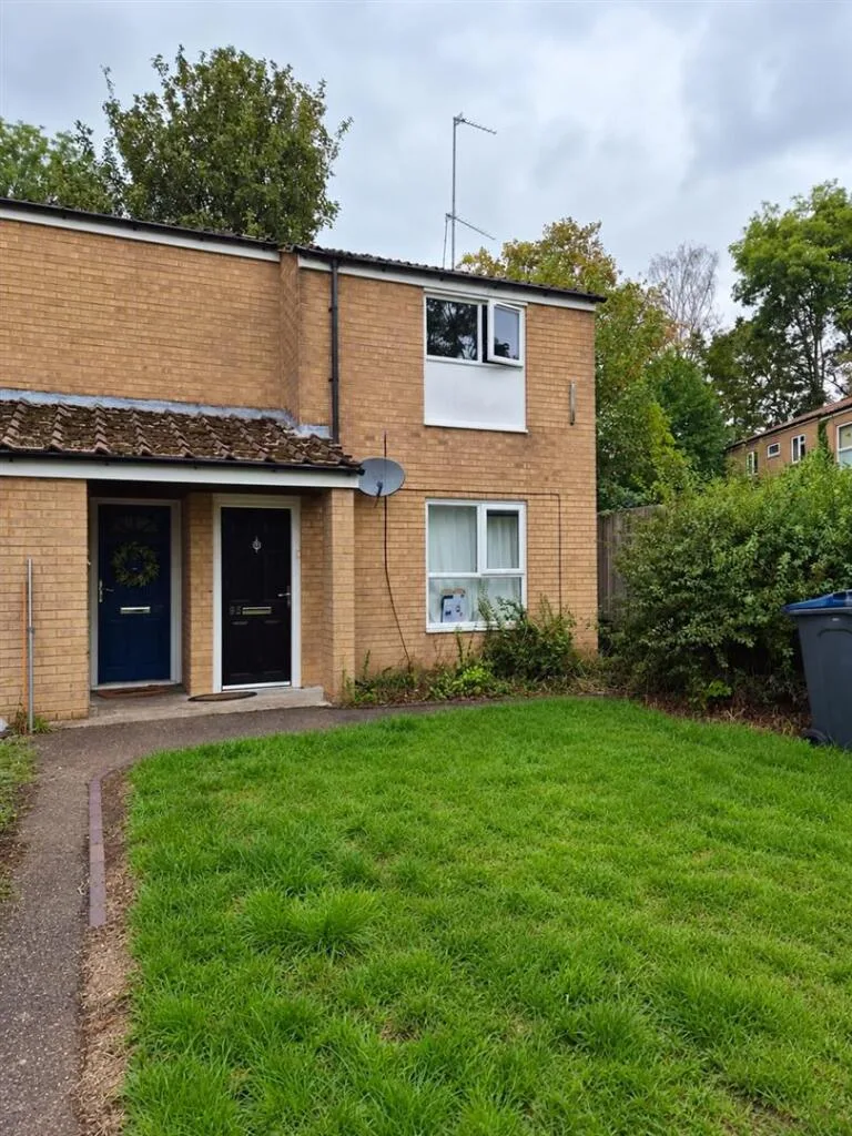 2 bedroom maisonette for rent