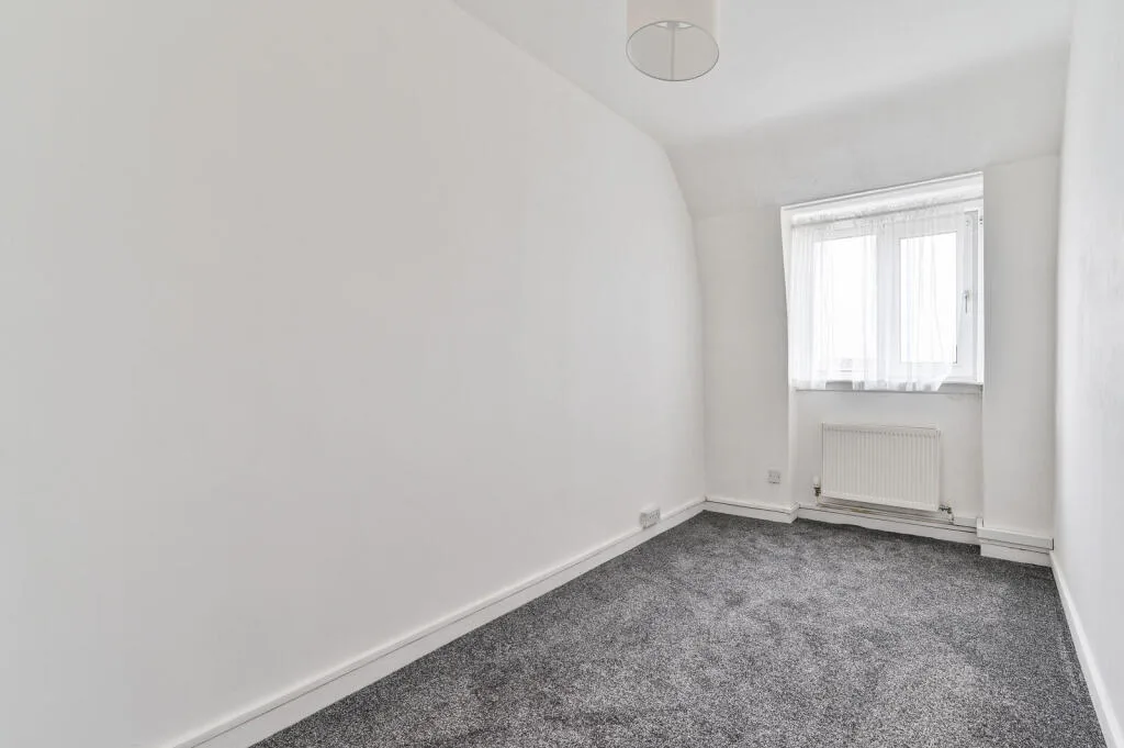 3 bedroom maisonette for rent