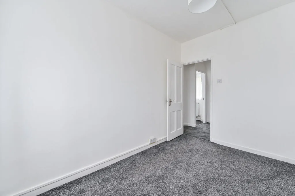 3 bedroom maisonette for rent