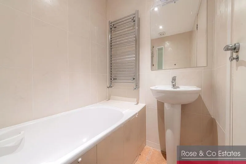 3 bedroom flat for rent