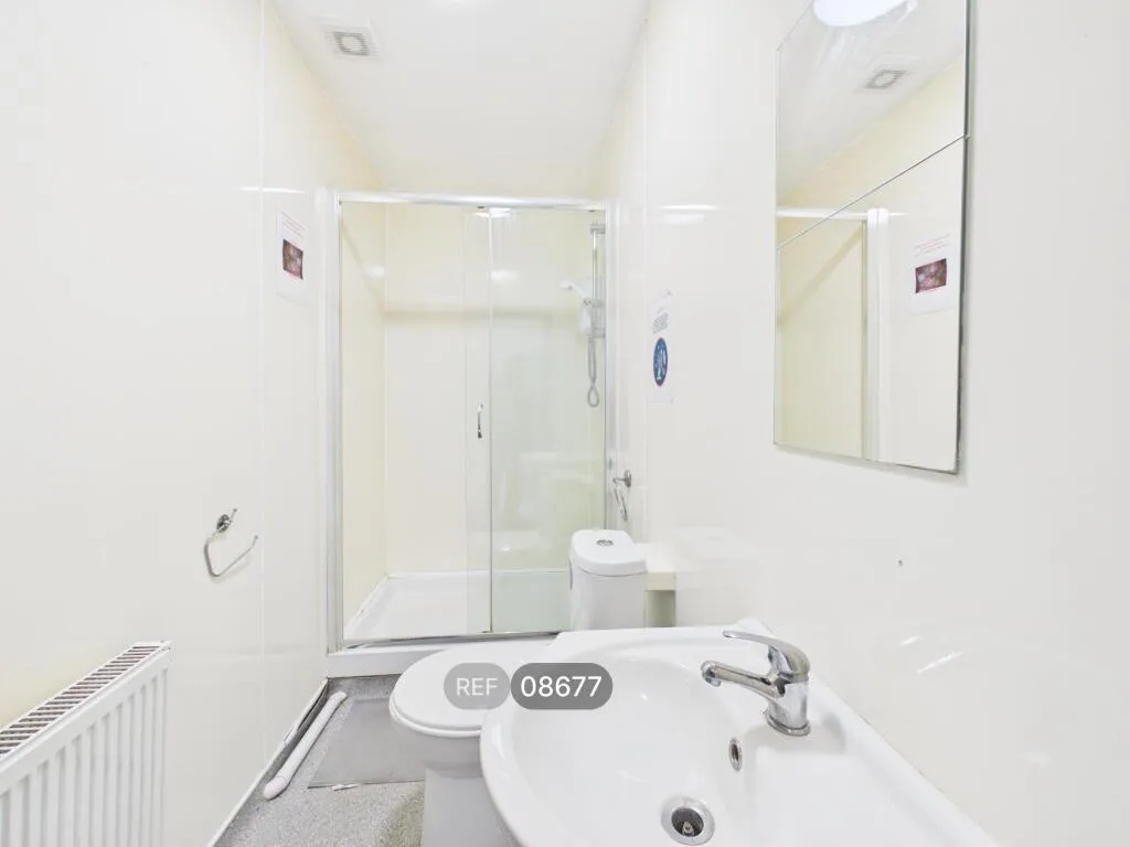 5 bedroom terraced house for rent