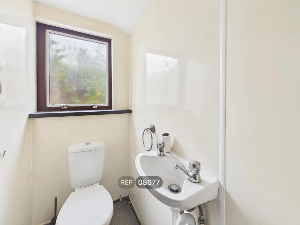 5 bedroom terraced house for rent