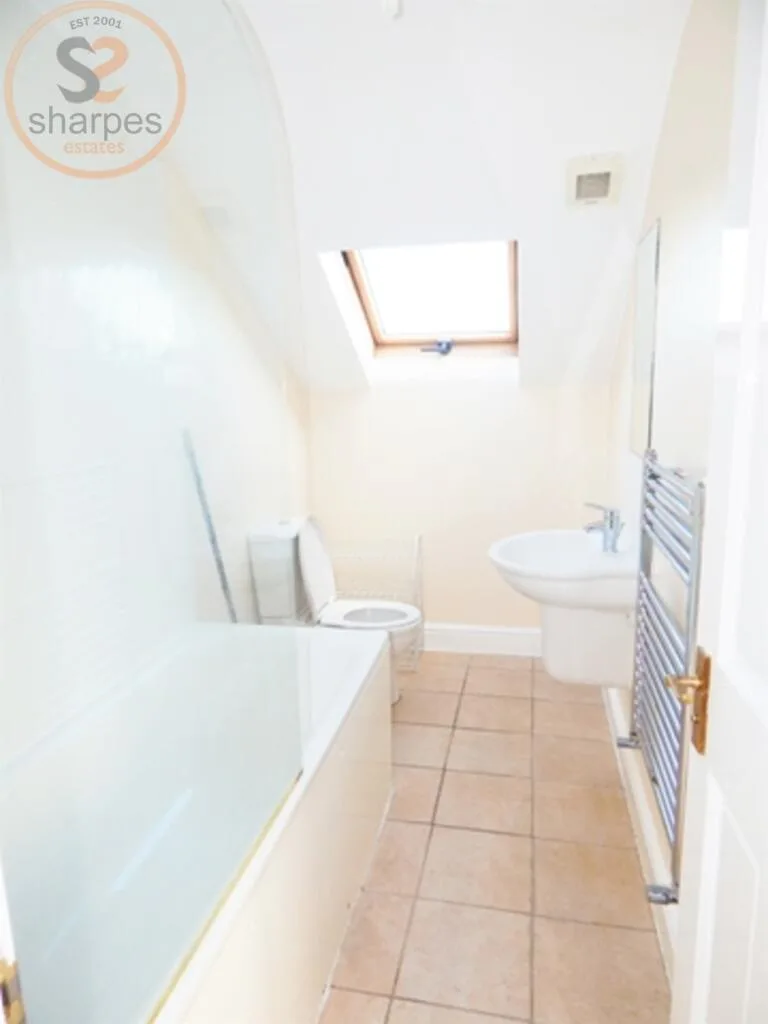 3 bedroom flat for rent