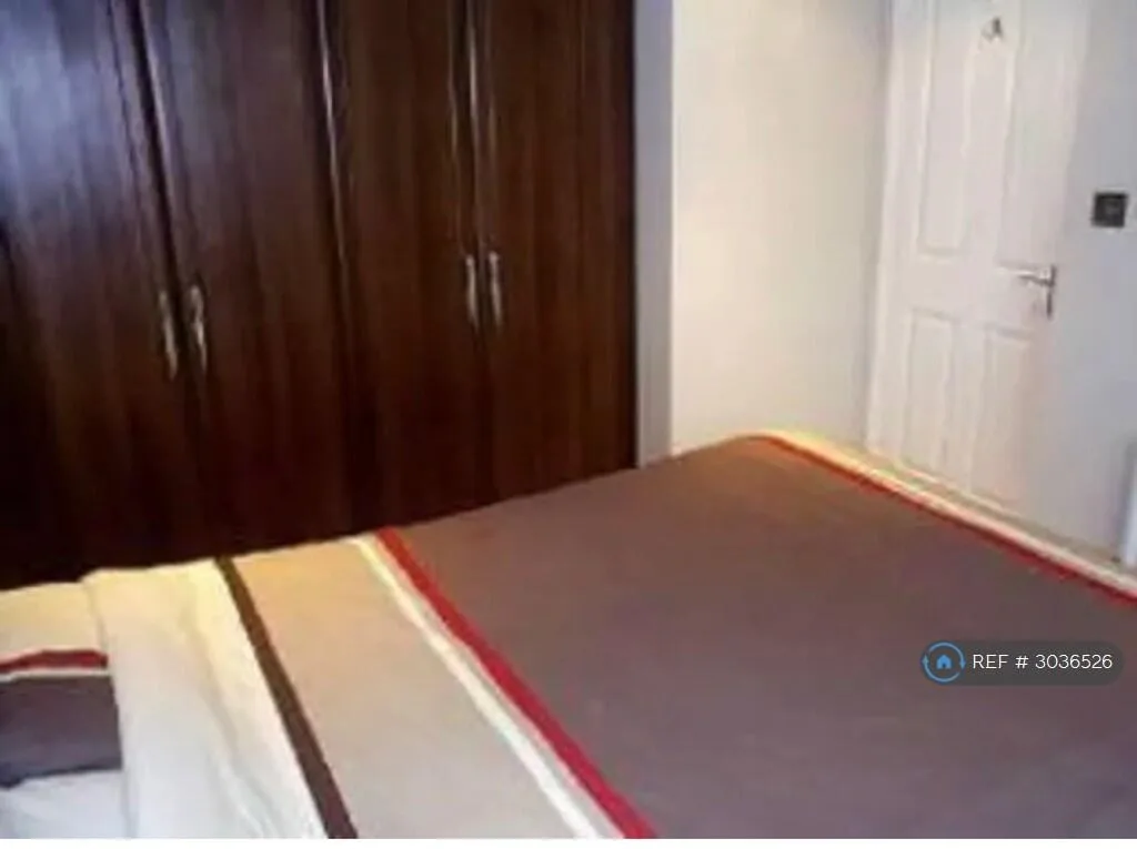 3 bedroom end of terrace house for rent