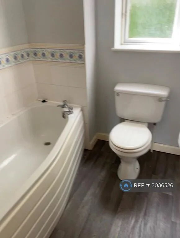 3 bedroom end of terrace house for rent