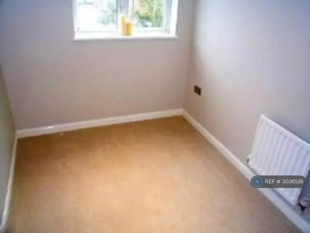 3 bedroom end of terrace house for rent