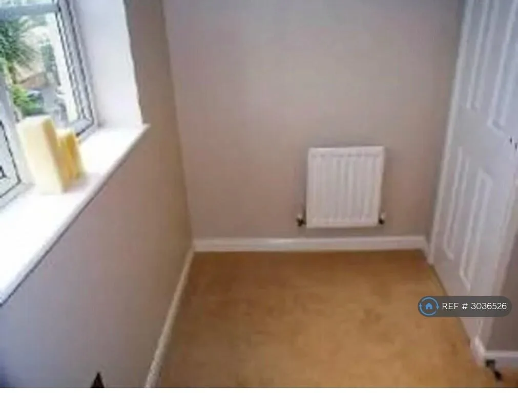 3 bedroom end of terrace house for rent