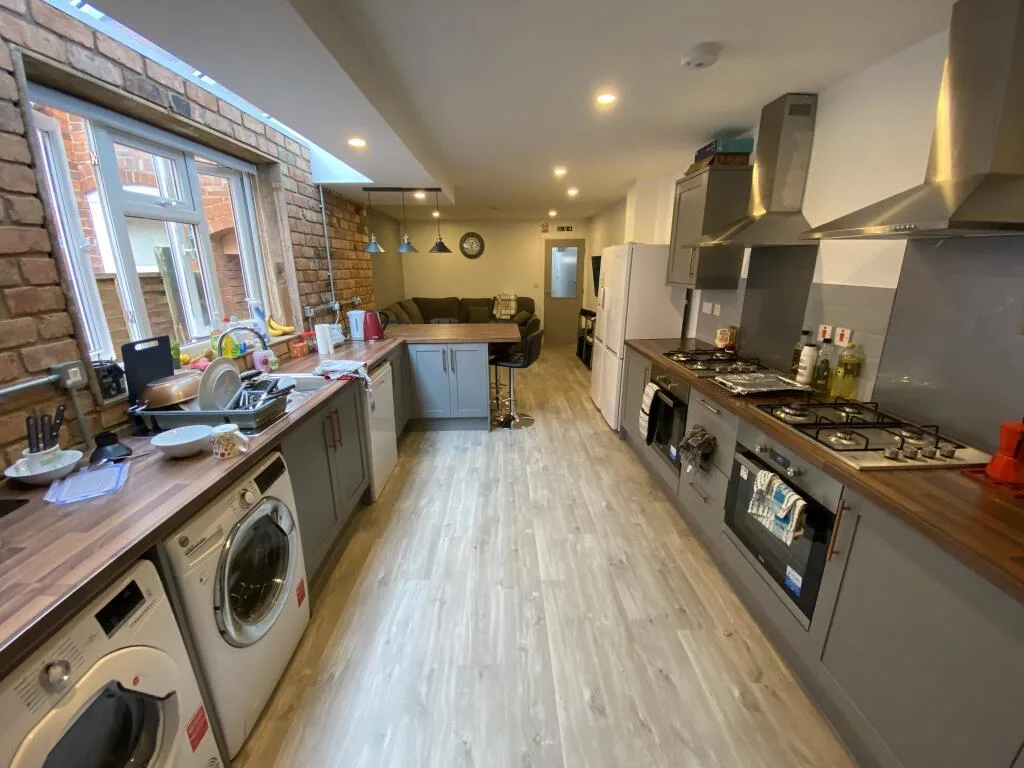 1 bedroom house for rent