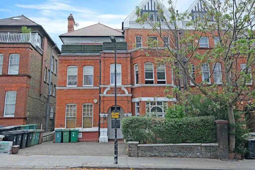 2 bedroom flat for rent
