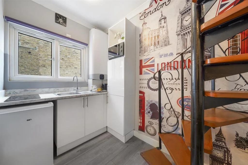 Studio flat for rent