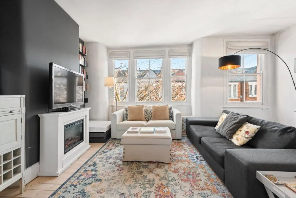3 bedroom maisonette for rent