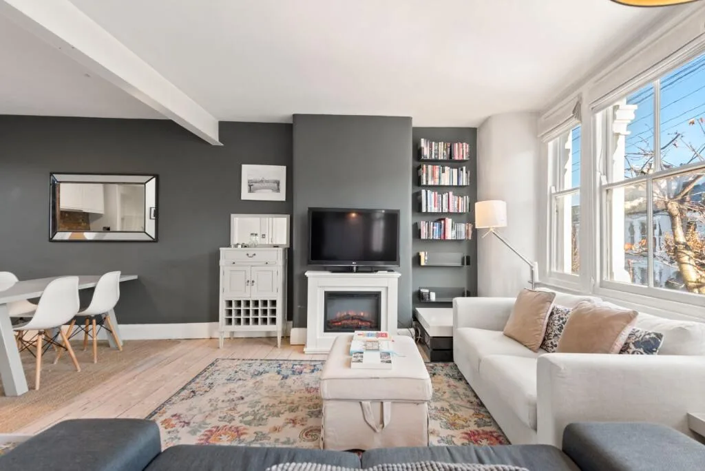 3 bedroom maisonette for rent