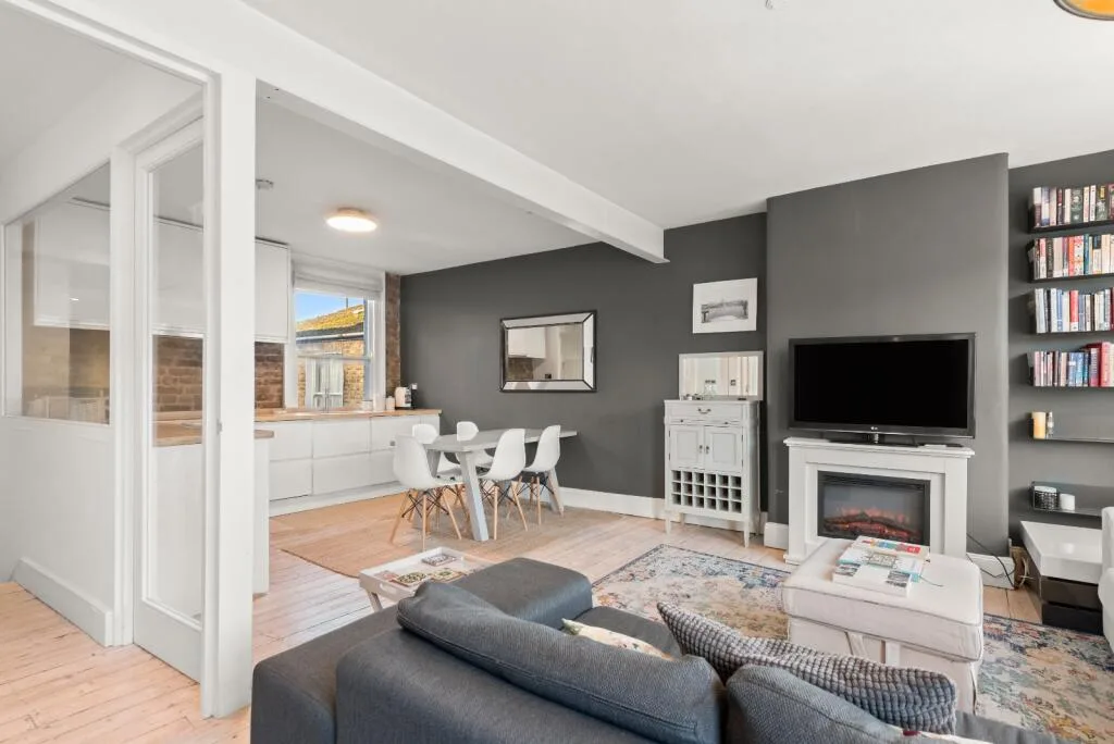 3 bedroom maisonette for rent