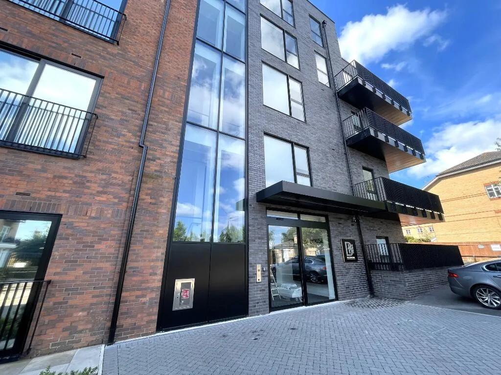 2 bedroom ground floor flat for rent